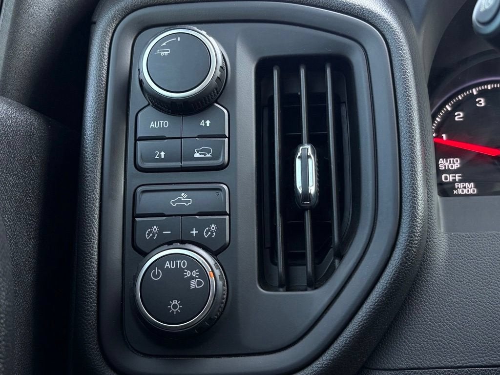2025 Chevrolet Silverado 1500 Base