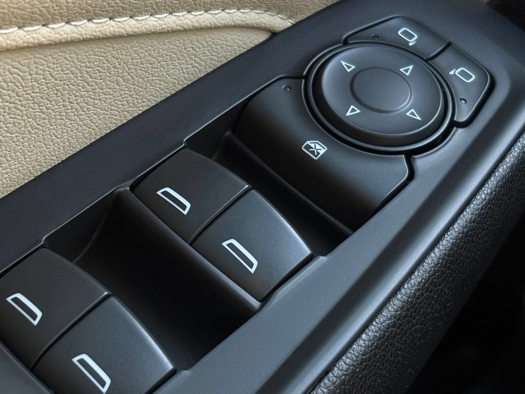 2022 Chevrolet Traverse Base