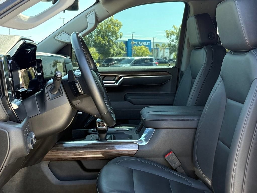 2025 Chevrolet Silverado 1500 Base