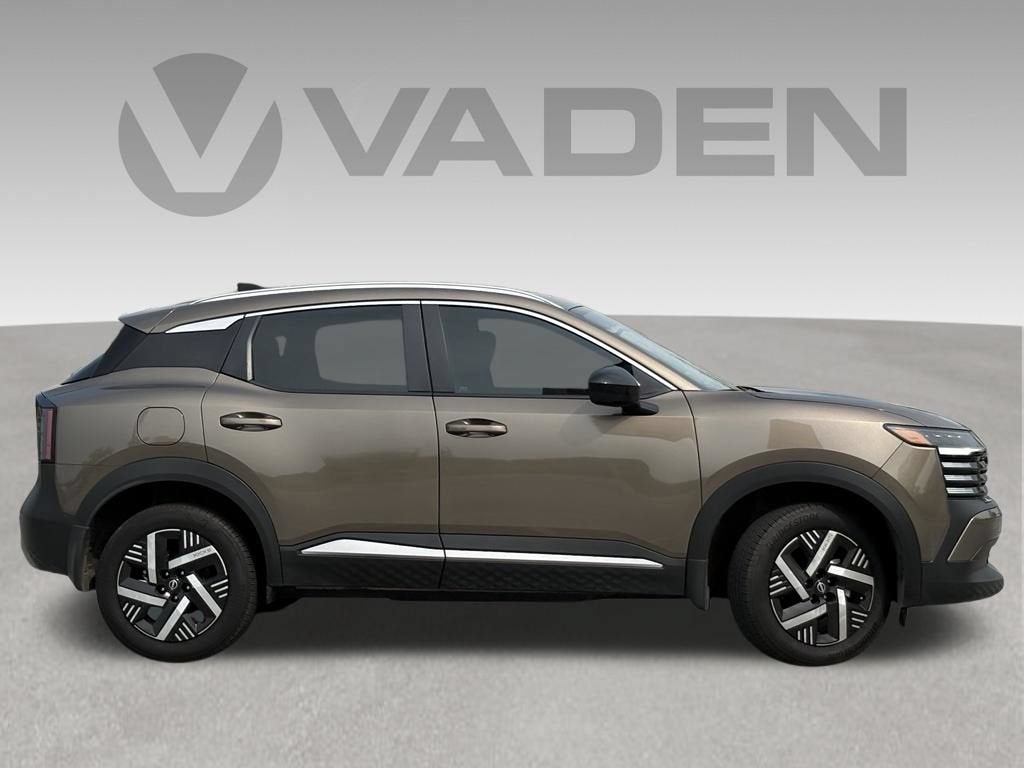 2026 Nissan Kicks Base