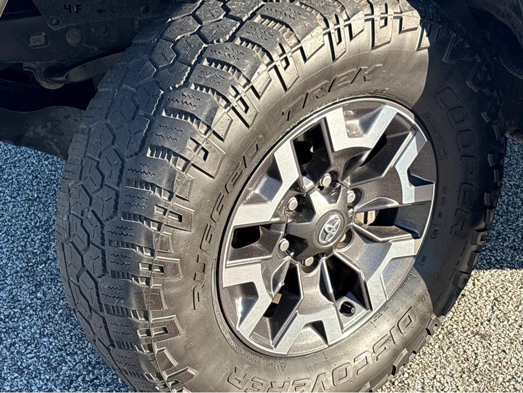 2022 Toyota Tacoma 4WD SR