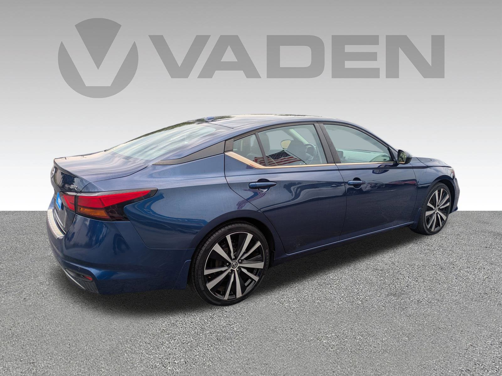 2022 Nissan Altima SR FWD