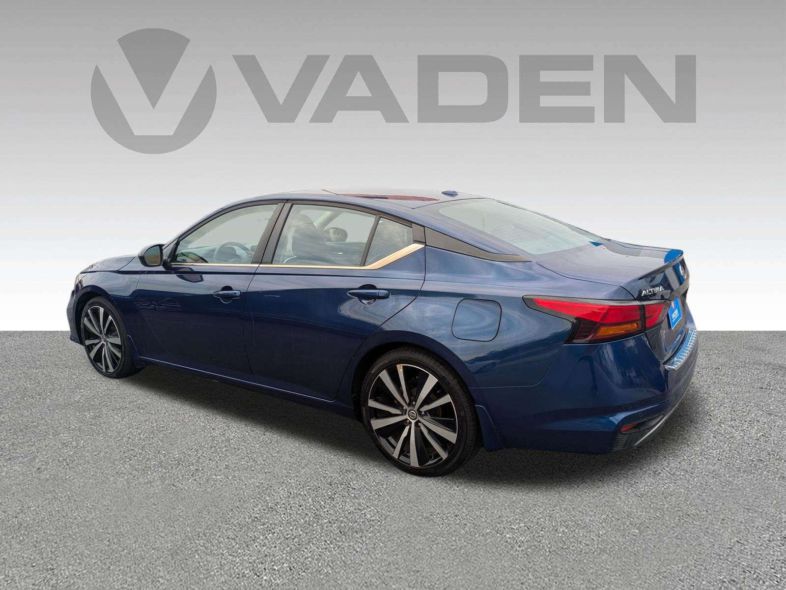 2022 Nissan Altima SR FWD