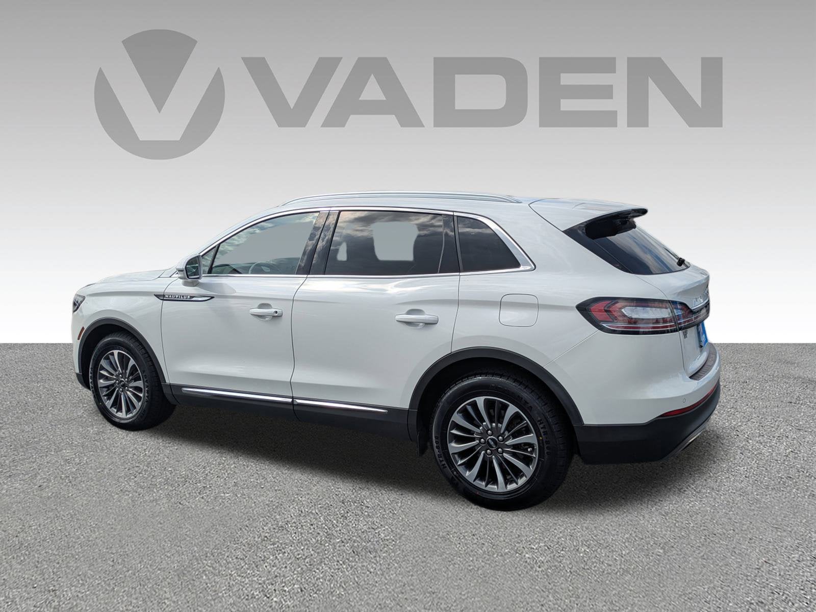 2022 Lincoln Nautilus Standard