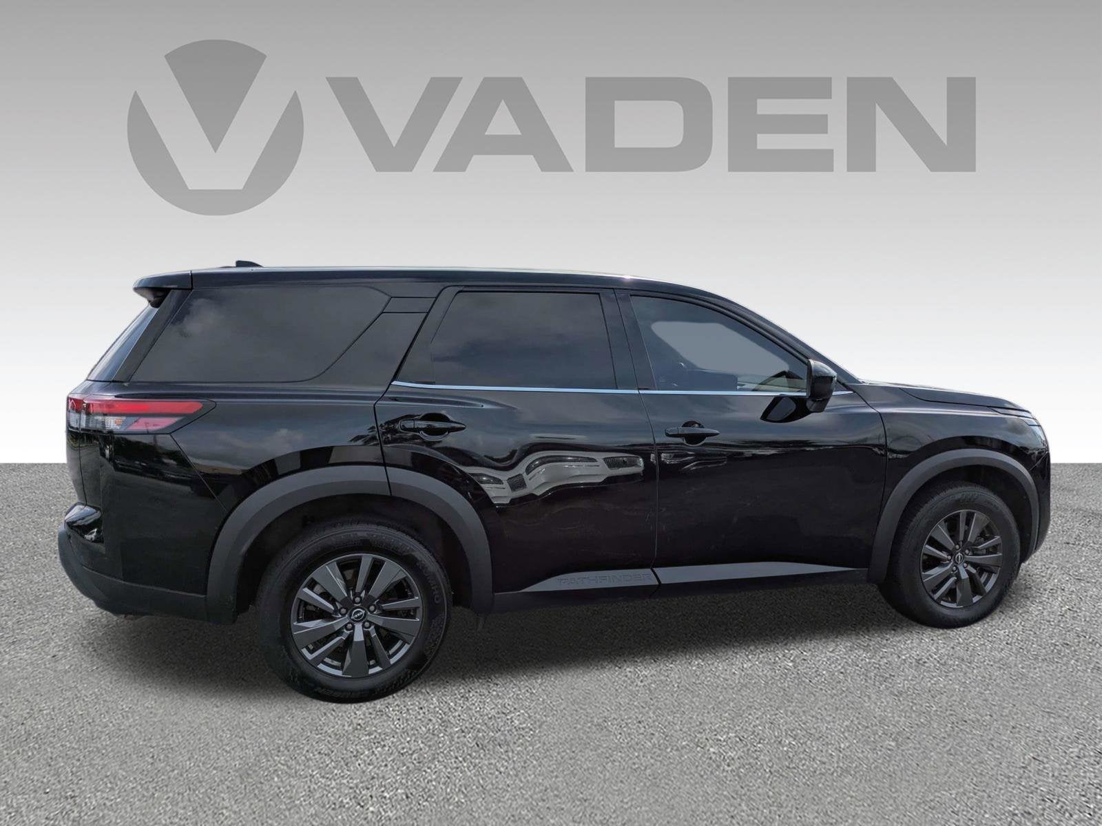 2024 Nissan Pathfinder S 4WD