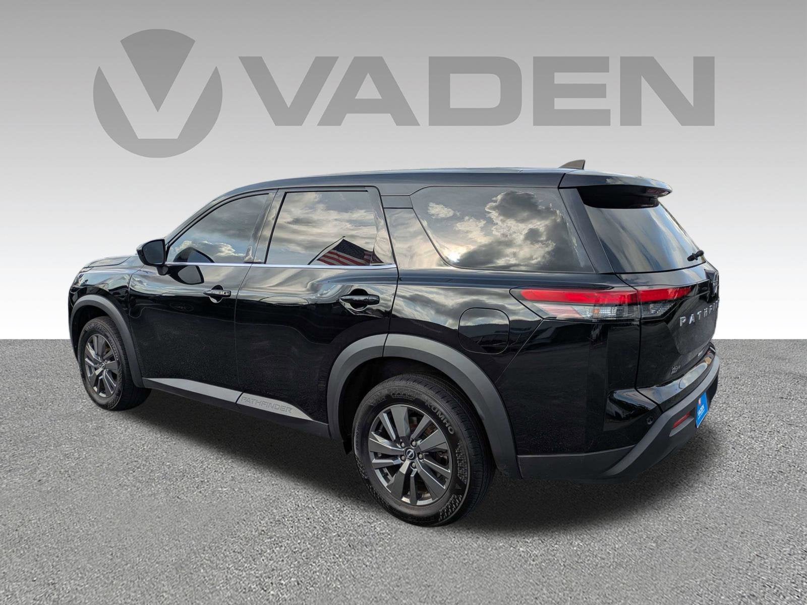 2024 Nissan Pathfinder S 4WD