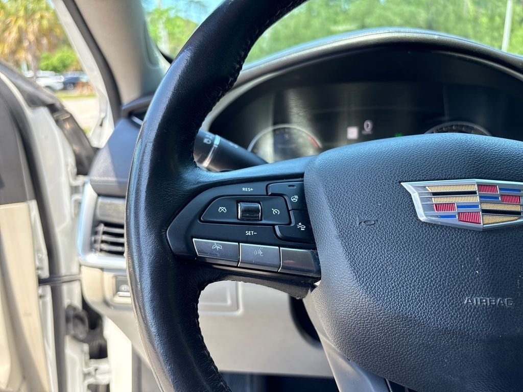 2020 Cadillac XT4 Premium Luxury