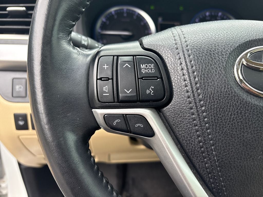 2019 Toyota Highlander Base