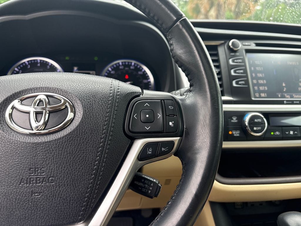 2019 Toyota Highlander Base