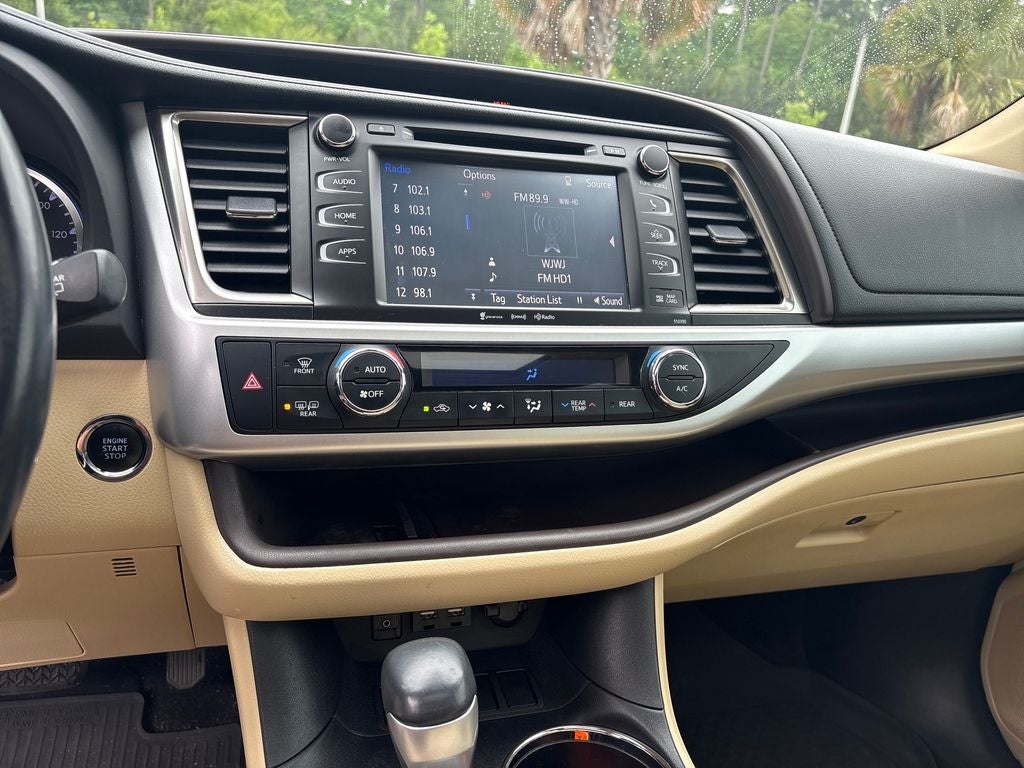 2019 Toyota Highlander Base
