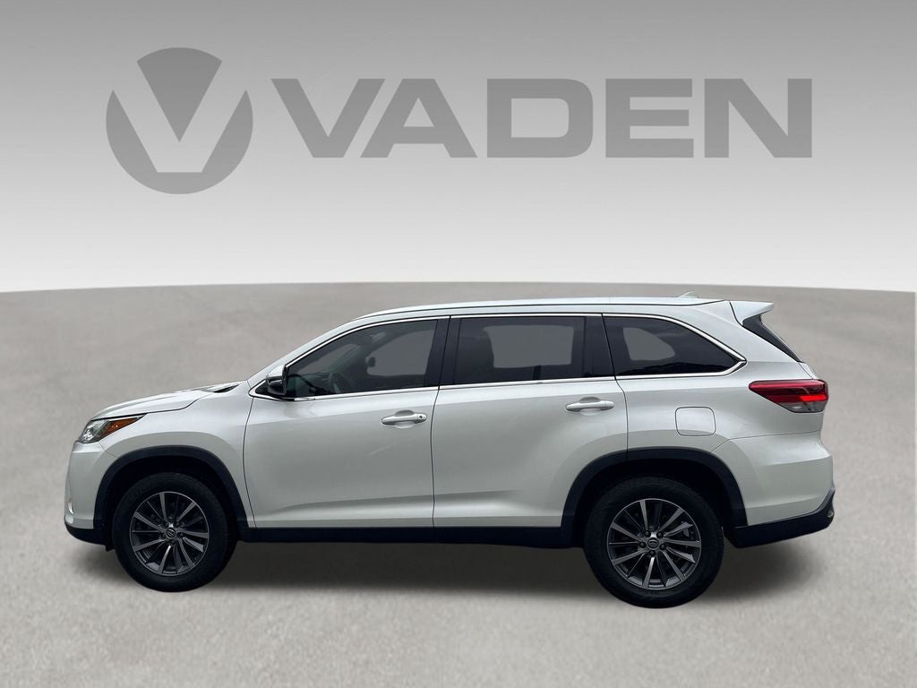 2019 Toyota Highlander Base