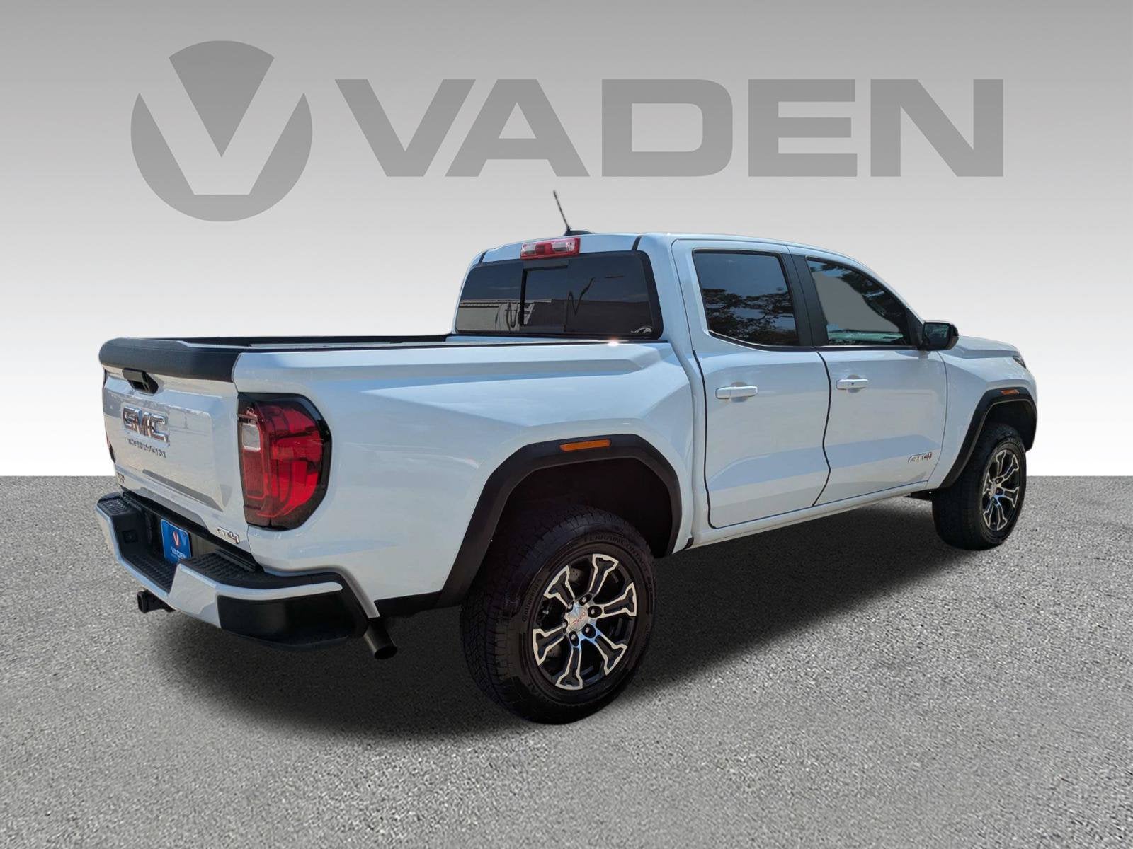 2023 GMC Canyon AT4