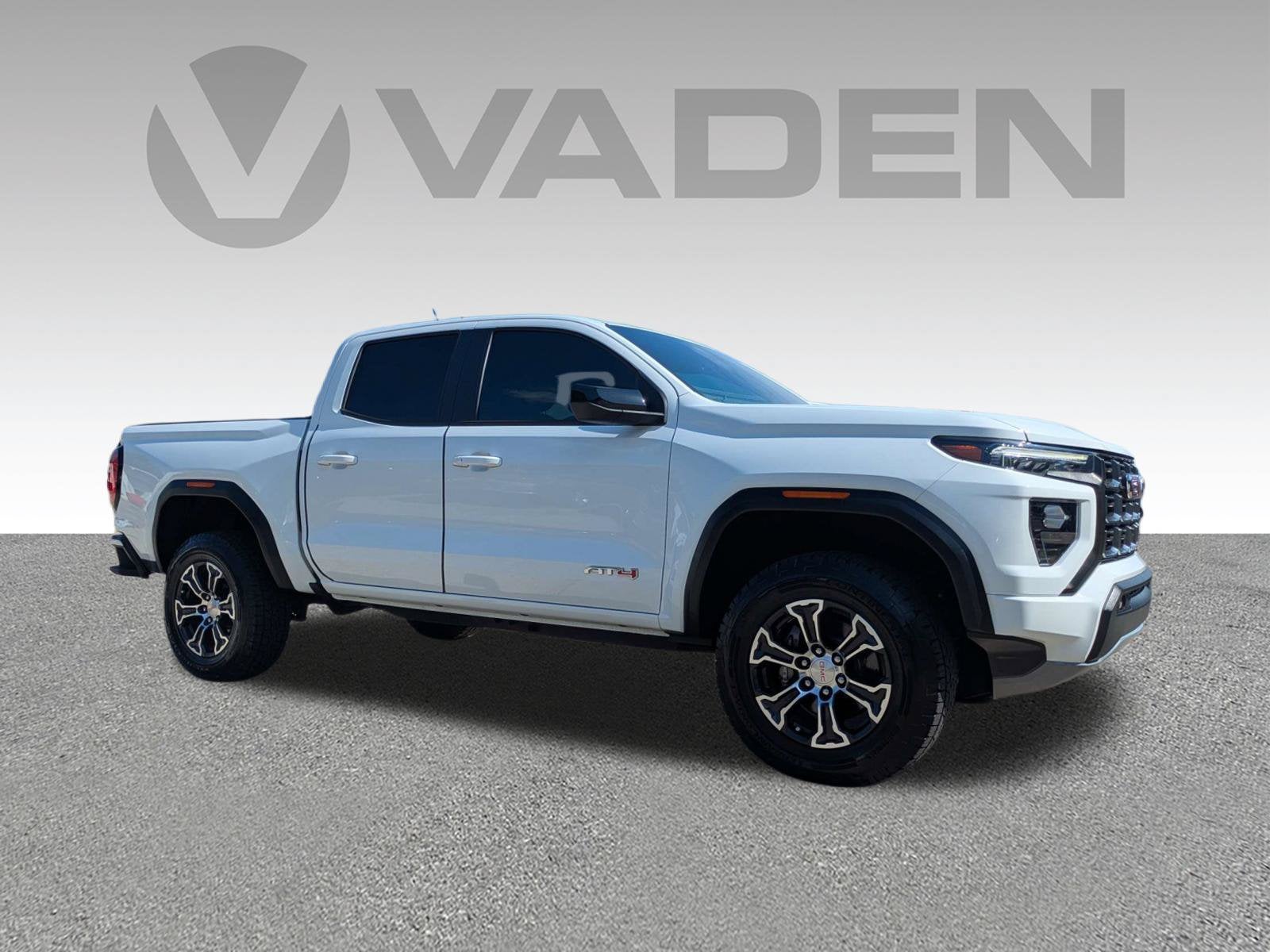 2023 GMC Canyon AT4