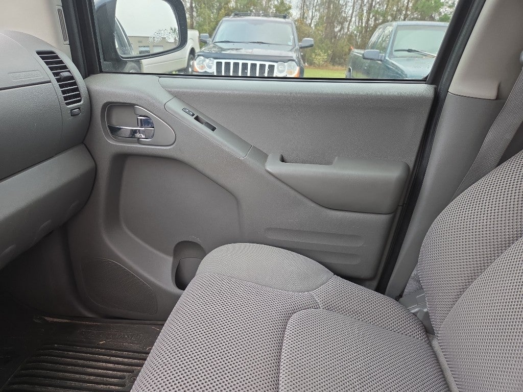 2021 Nissan Frontier SV