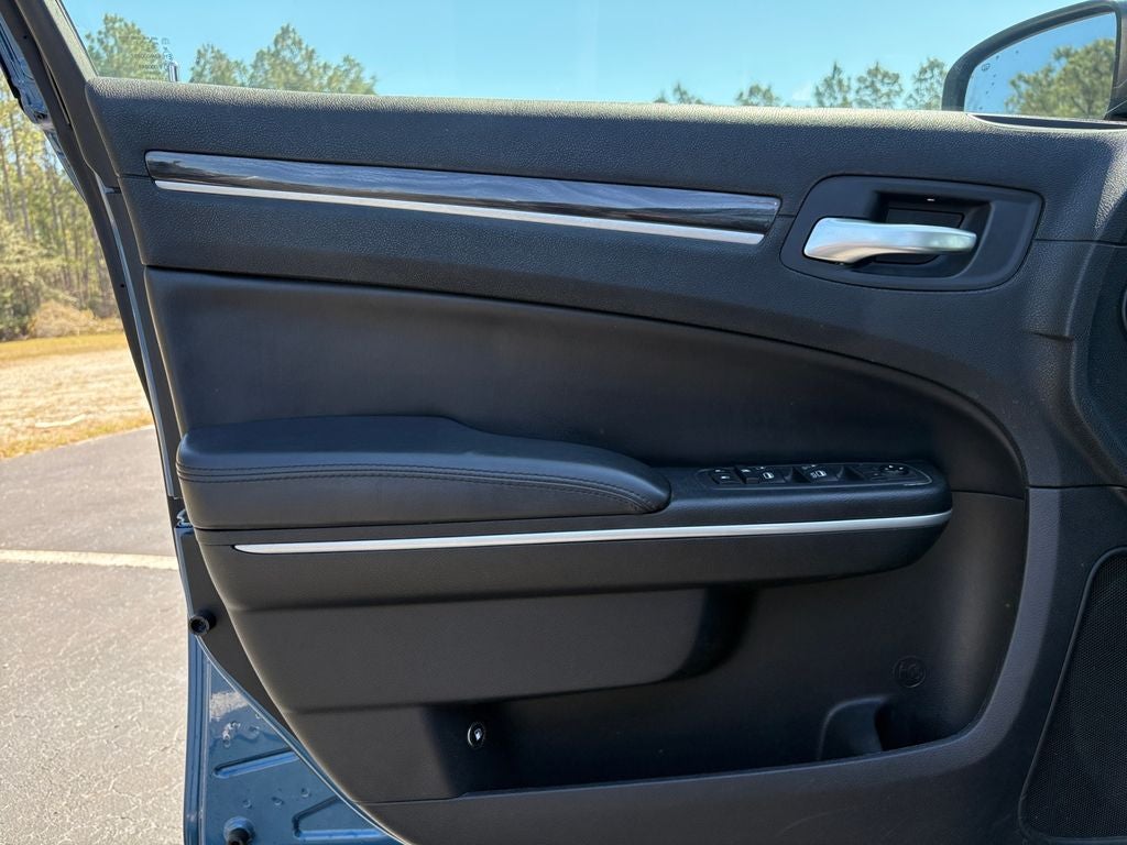 2020 Chrysler 300 Touring