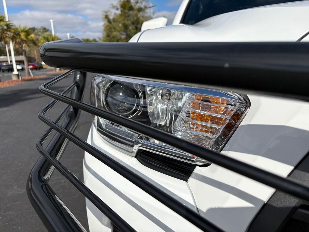 2022 Toyota Tacoma 4WD SR