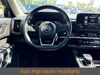 2022 Nissan Pathfinder SL